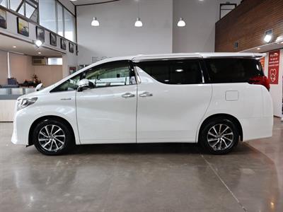 2015 Toyota Alphard - Thumbnail