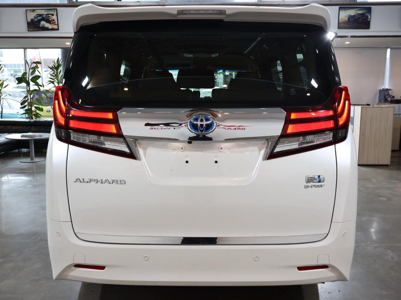 2015 Toyota Alphard