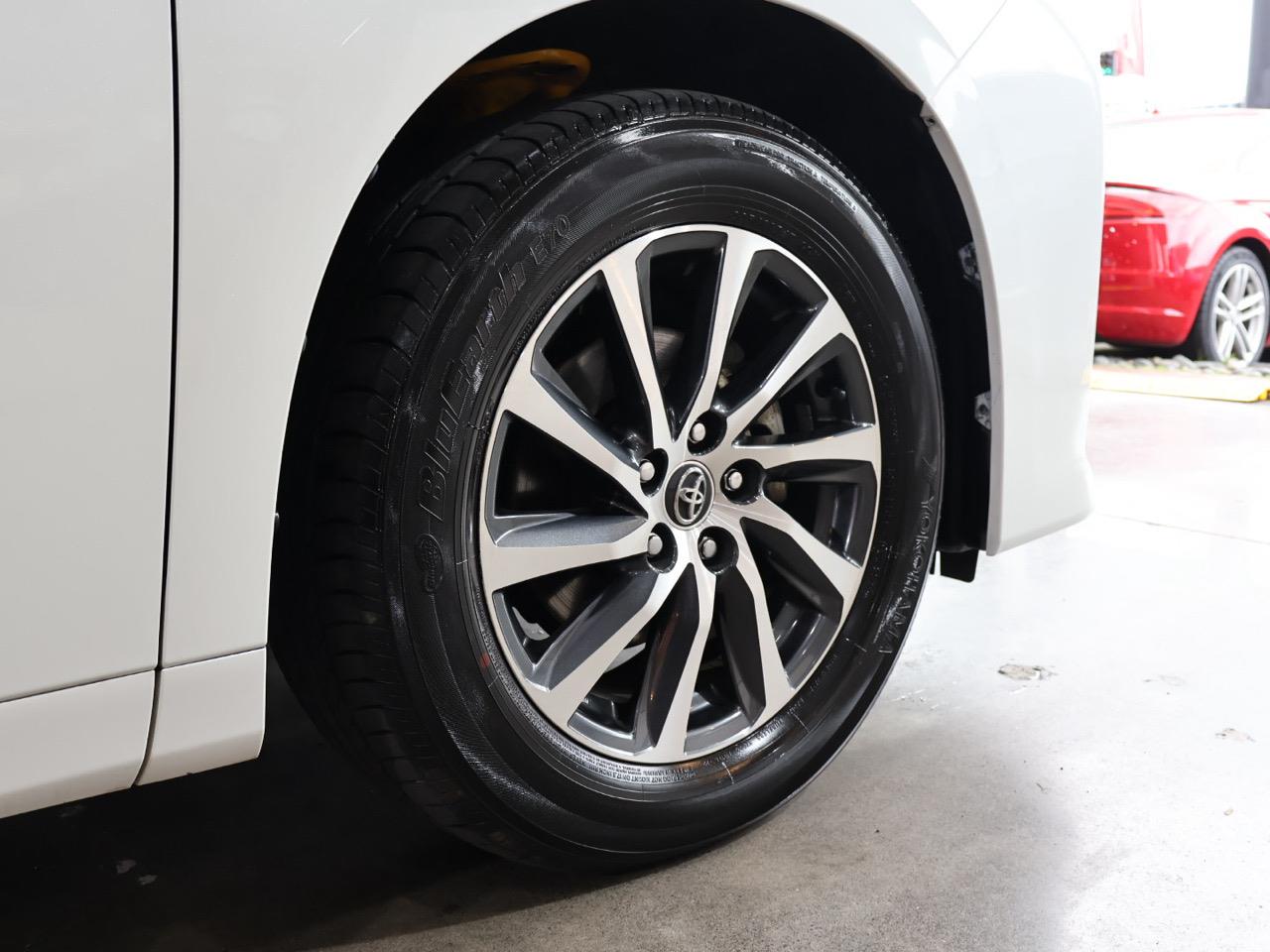 2015 Toyota Alphard
