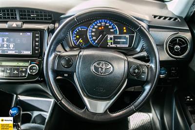 2015 Toyota Corolla - Thumbnail