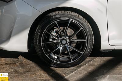 2015 Toyota Corolla - Thumbnail