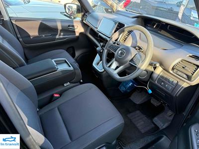 2016 Nissan Serena - Thumbnail
