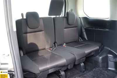 2018 Nissan Serena - Thumbnail