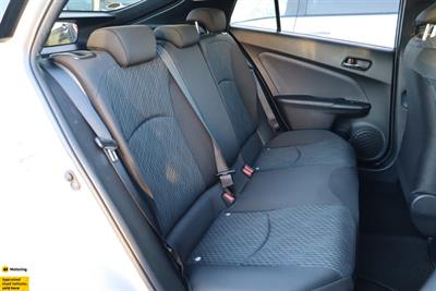 2017 Toyota Prius - Thumbnail