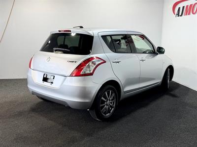 2016 Suzuki Swift - Thumbnail