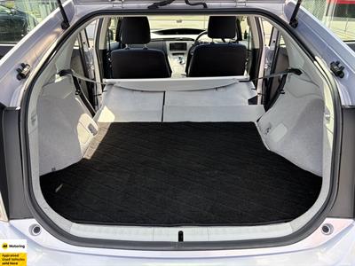 2013 Toyota Prius - Thumbnail