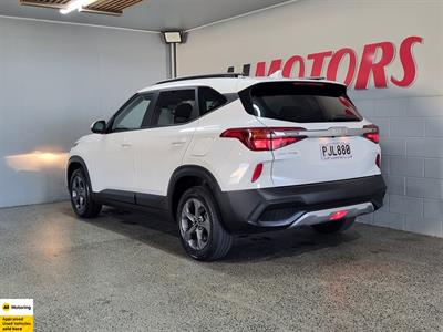 2022 Kia Seltos - Thumbnail