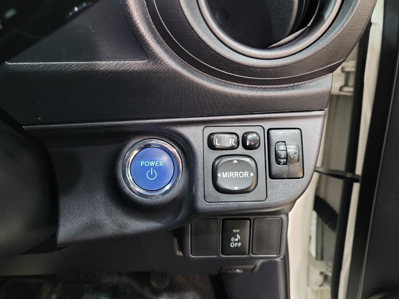 2016 Toyota Aqua