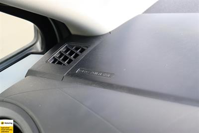2014 Toyota Aqua - Thumbnail