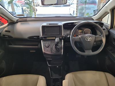 2013 Toyota Wish - Thumbnail