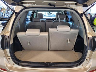 2013 Toyota Wish - Thumbnail