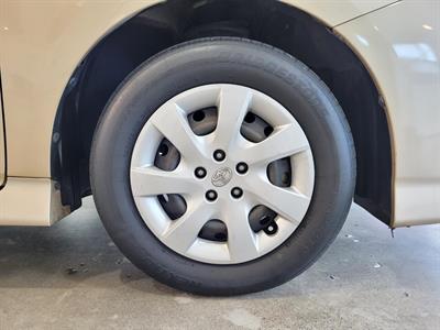 2013 Toyota Wish - Thumbnail
