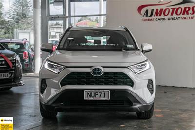2021 Toyota RAV4 - Thumbnail