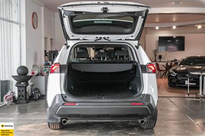 2021 Toyota RAV4 - Thumbnail