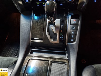 2017 Toyota Vellfire - Thumbnail