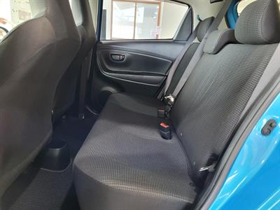 2017 Toyota Vitz - Thumbnail