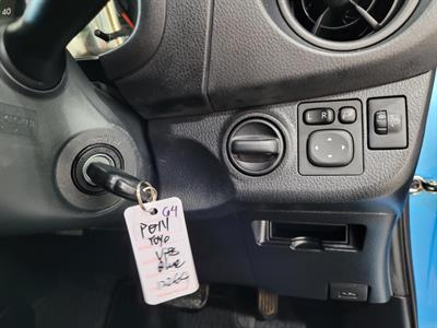 2017 Toyota Vitz - Thumbnail