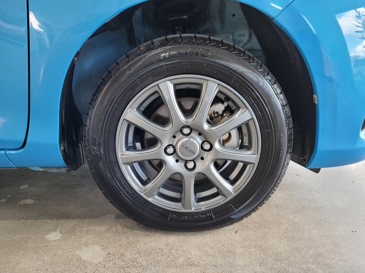 2017 Toyota Vitz