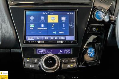 2018 Toyota Prius - Thumbnail