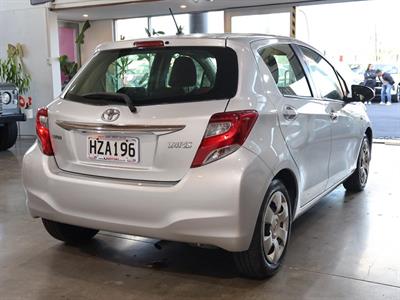 2015 Toyota Yaris - Thumbnail