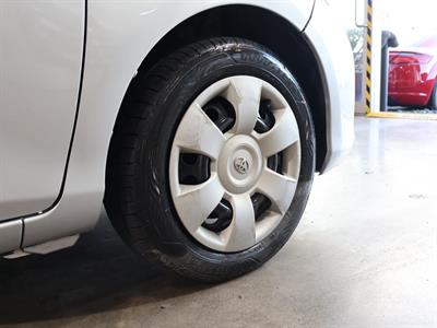 2015 Toyota Yaris - Thumbnail