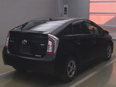 2014 Toyota Prius - Thumbnail