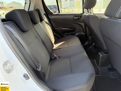 2015 Suzuki Swift - Thumbnail