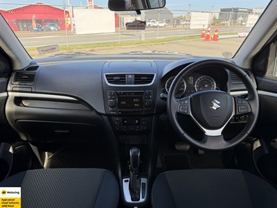 2015 Suzuki Swift - Thumbnail