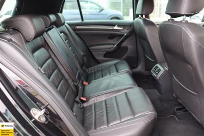 2014 Volkswagen Golf R - Thumbnail