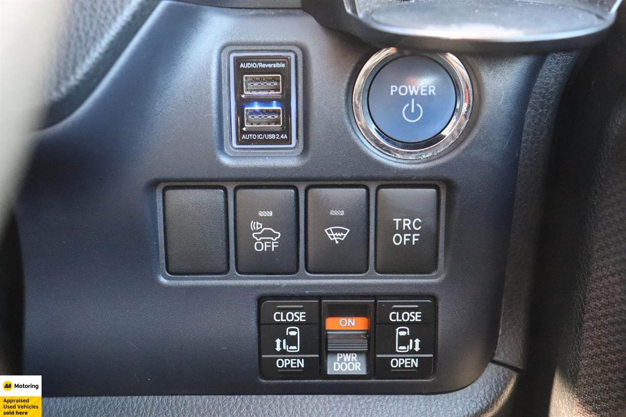 2015 Toyota Noah