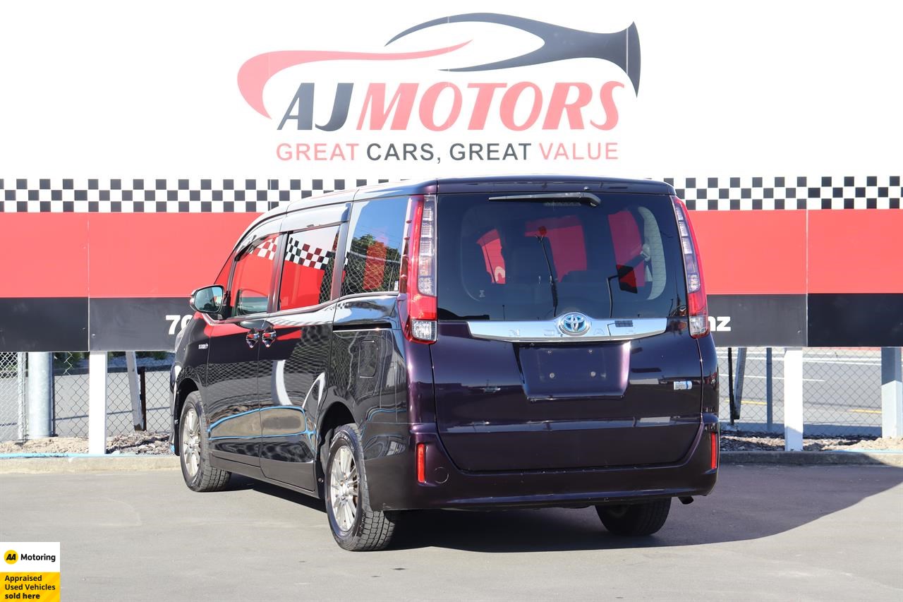 2015 Toyota Noah