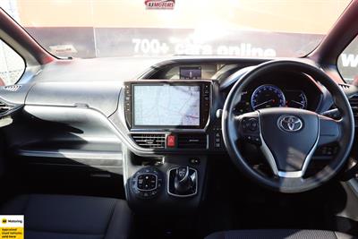 2015 Toyota Noah - Thumbnail