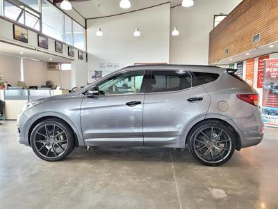 2017 Hyundai Santa Fe - Thumbnail