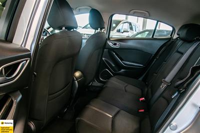 2016 Mazda Axela - Thumbnail