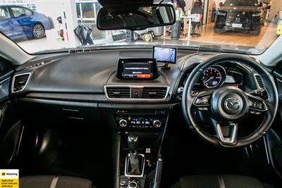 2016 Mazda Axela - Thumbnail