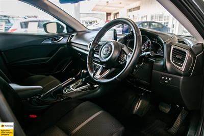 2016 Mazda Axela - Thumbnail