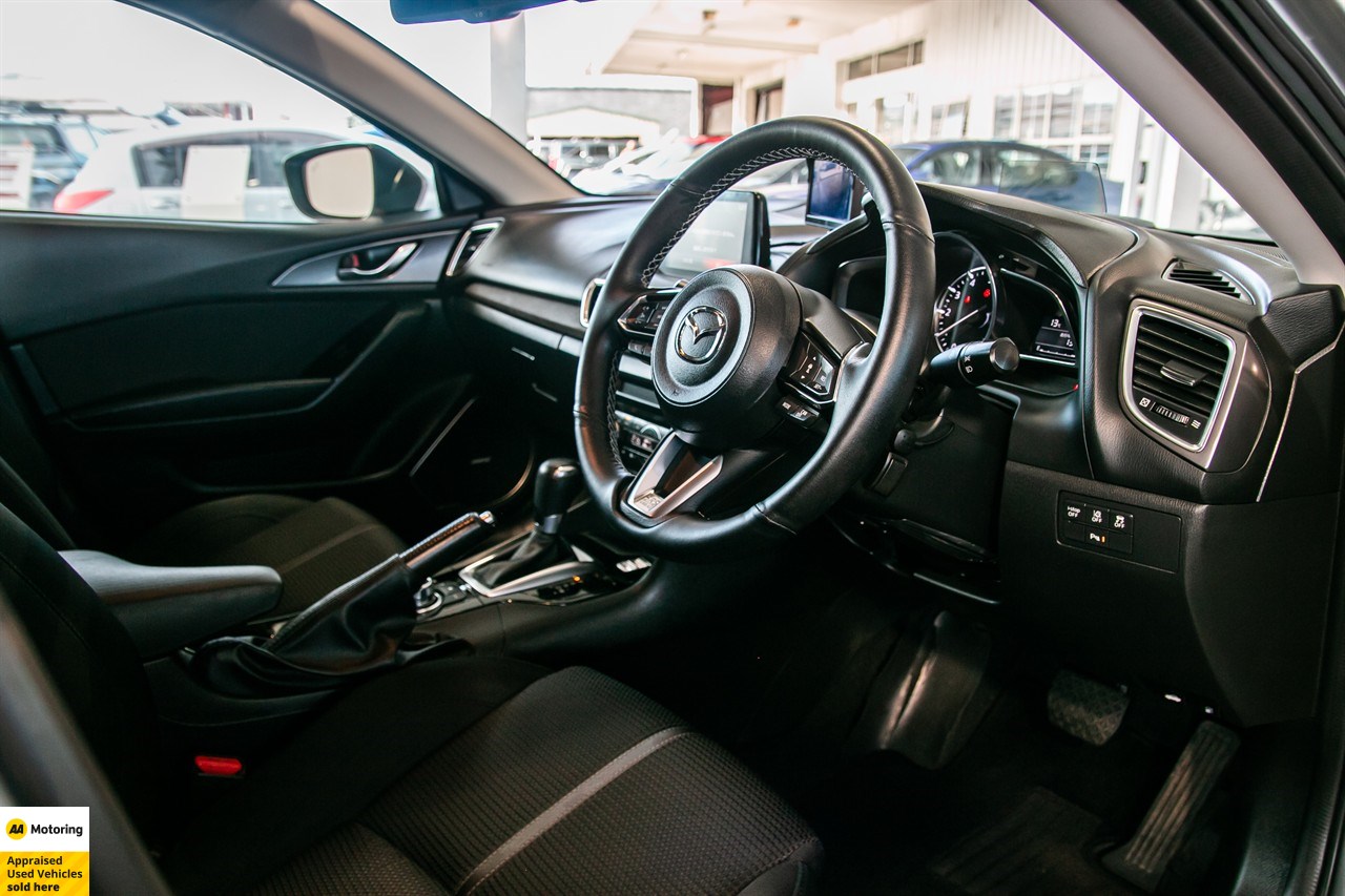 2016 Mazda Axela