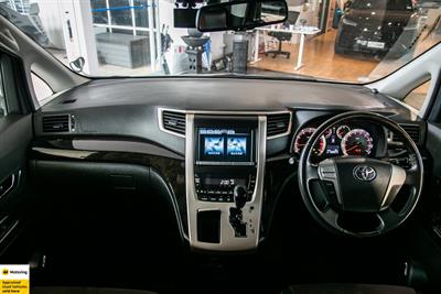 2014 Toyota Alphard - Thumbnail