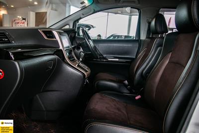 2014 Toyota Alphard - Thumbnail