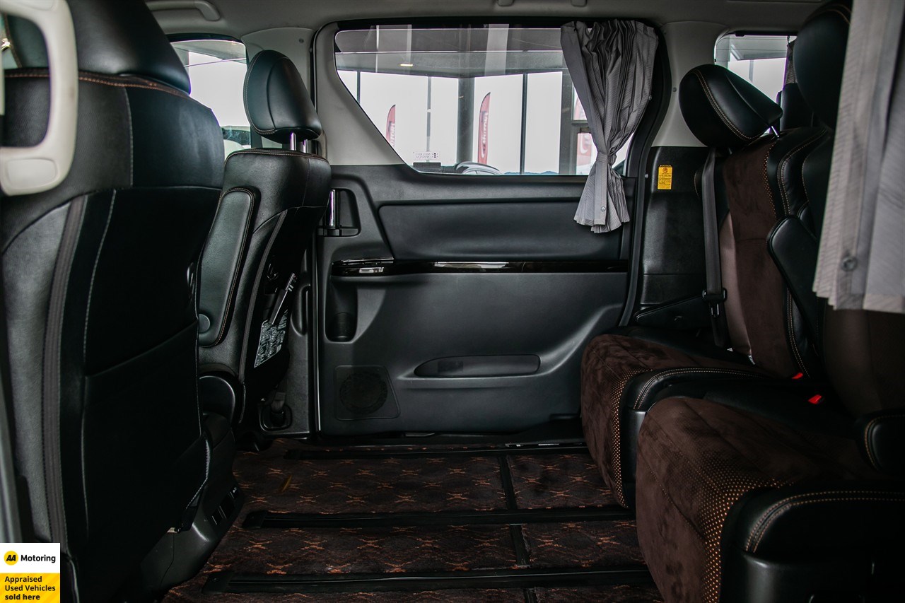 2014 Toyota Alphard