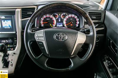 2014 Toyota Alphard - Thumbnail