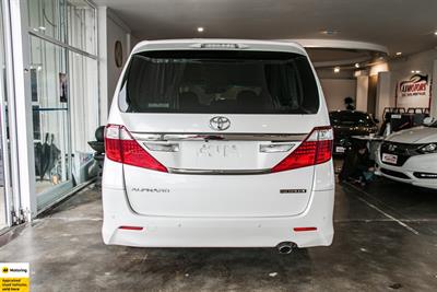 2014 Toyota Alphard - Thumbnail