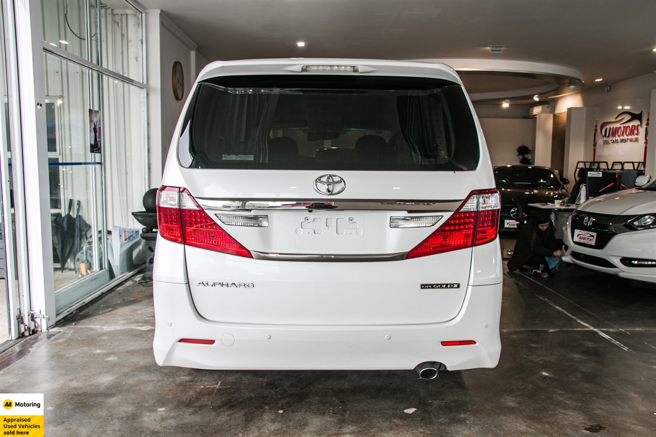 2014 Toyota Alphard