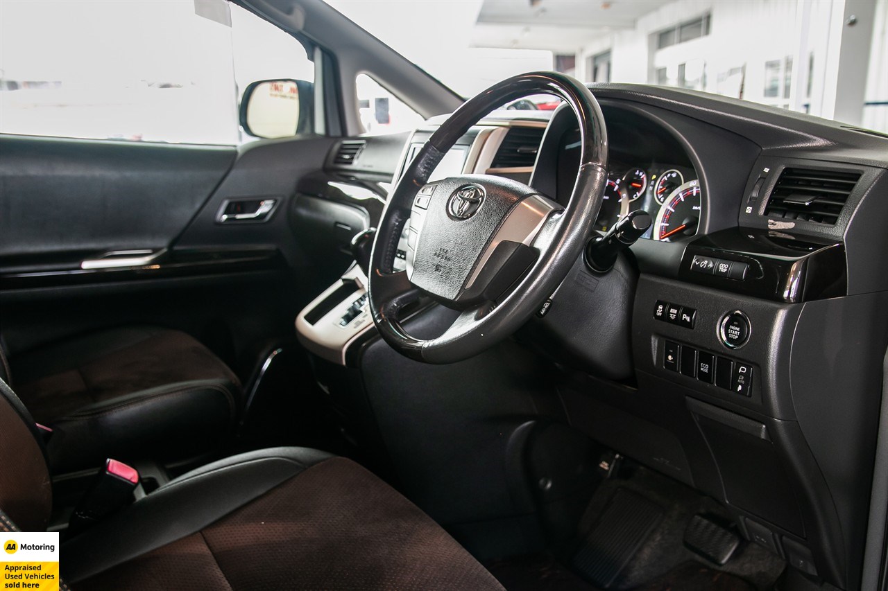 2014 Toyota Alphard