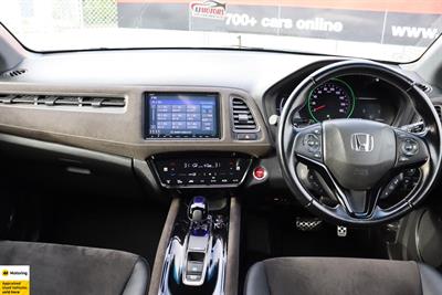 2017 Honda Vezel - Thumbnail