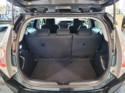 2012 Toyota Aqua - Thumbnail