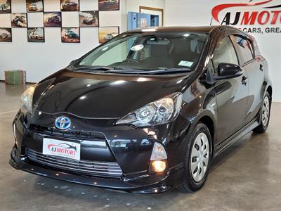 2012 Toyota Aqua - Thumbnail