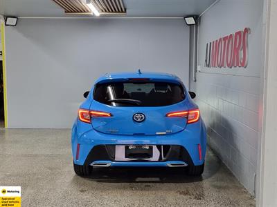 2018 Toyota Corolla - Thumbnail