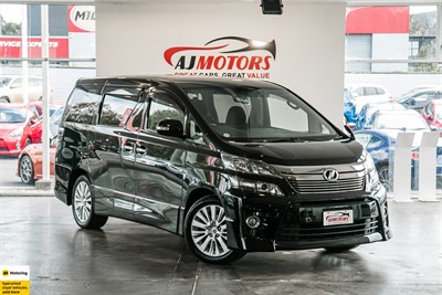 2013 Toyota Vellfire - Thumbnail