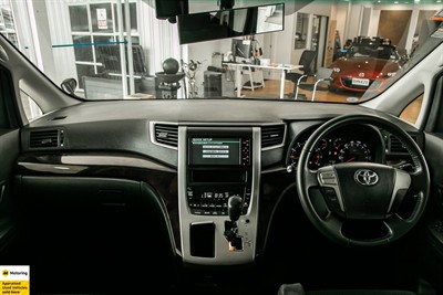 2013 Toyota Vellfire - Thumbnail